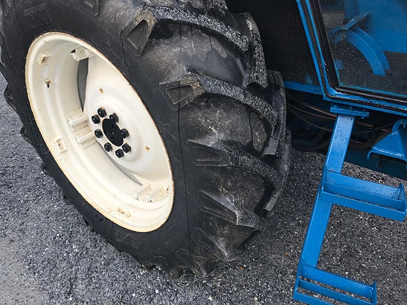 Ford 5610 17 of 24