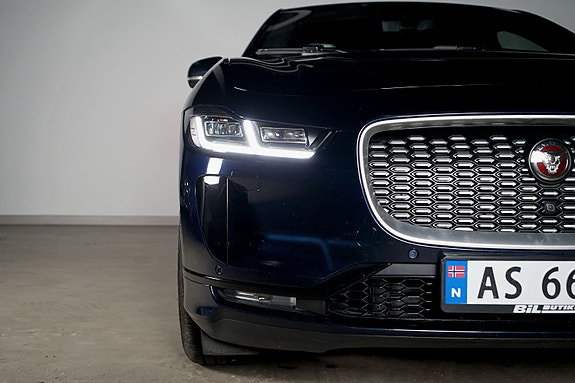 Jaguar I-PACE 3 of 30