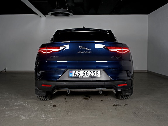 Jaguar I-PACE 8 of 30