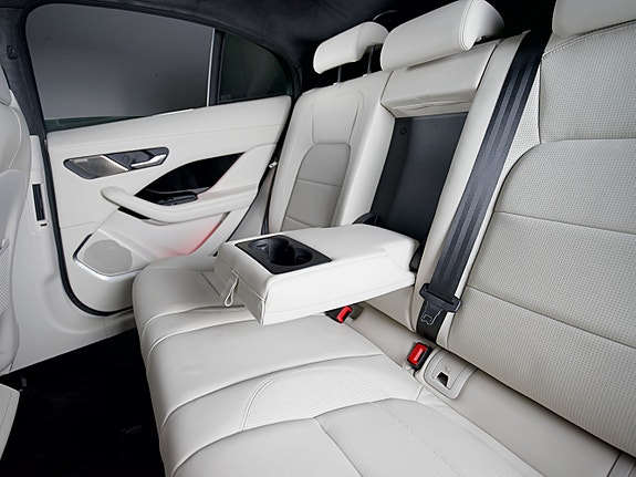 Jaguar I-PACE 29 of 30