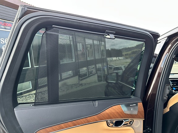 Volvo XC90 21 of 30