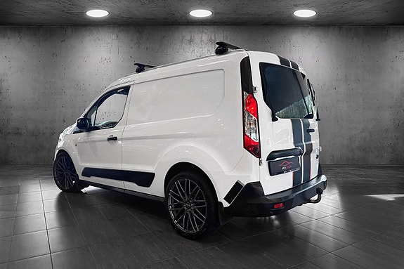 Ford Transit Connect 3 of 20