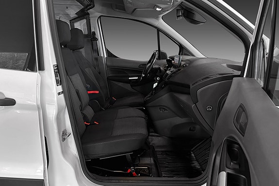Ford Transit Connect 17 of 20