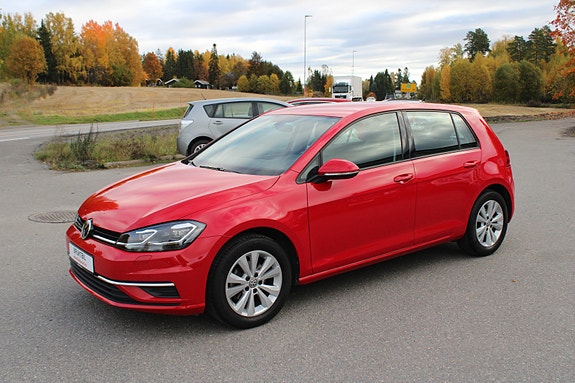 Volkswagen Golf VII 10 of 30