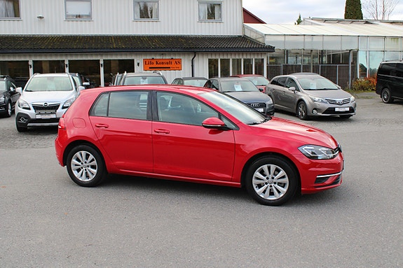 Volkswagen Golf VII 2 of 30