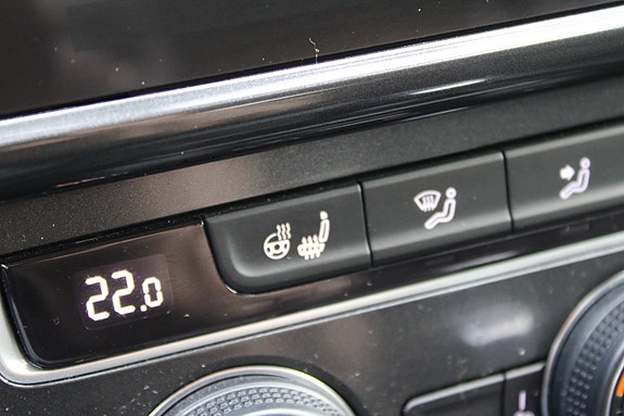 Volkswagen Golf VII 26 of 30