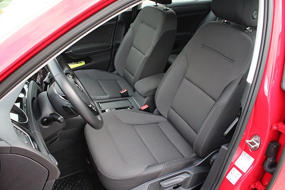 Volkswagen Golf VII 20 of 30