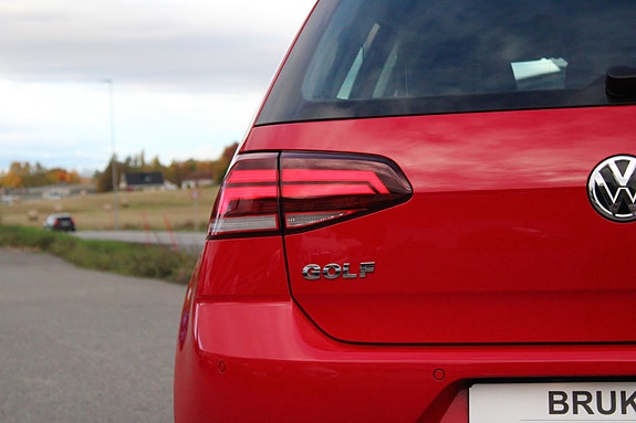 Volkswagen Golf VII 16 of 30