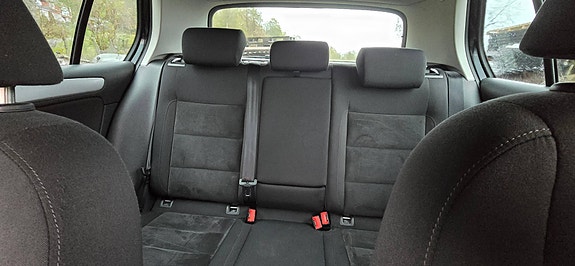 Volkswagen Golf VI 23 of 28