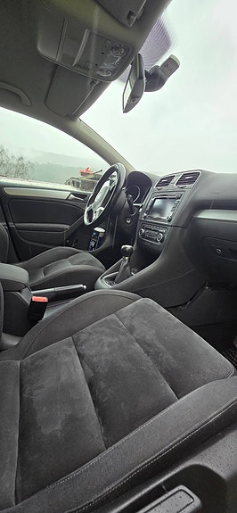 Volkswagen Golf VI 11 of 28