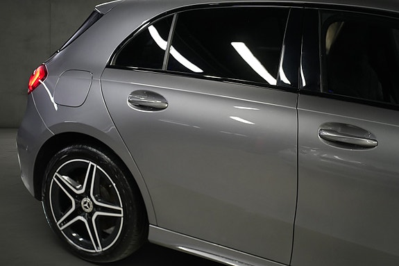 Mercedes-Benz A250 e 7 of 22