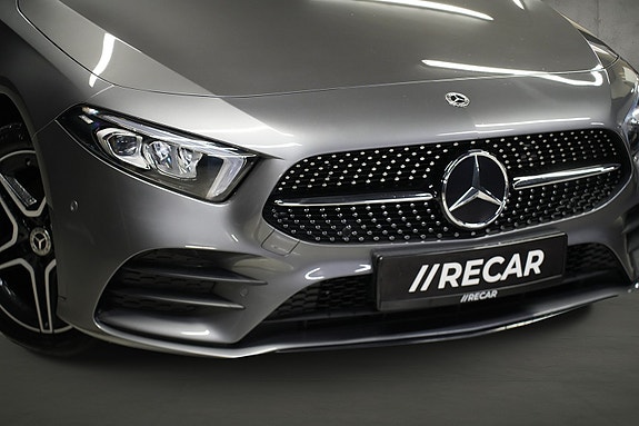 Mercedes-Benz A250 e 9 of 22