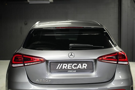 Mercedes-Benz A250 e 13 of 22