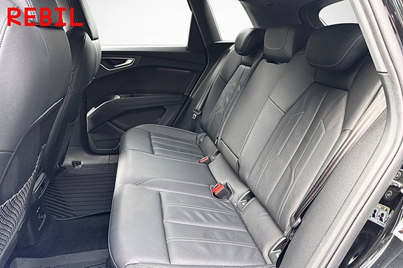 Audi Q4 e-tron 9 of 21