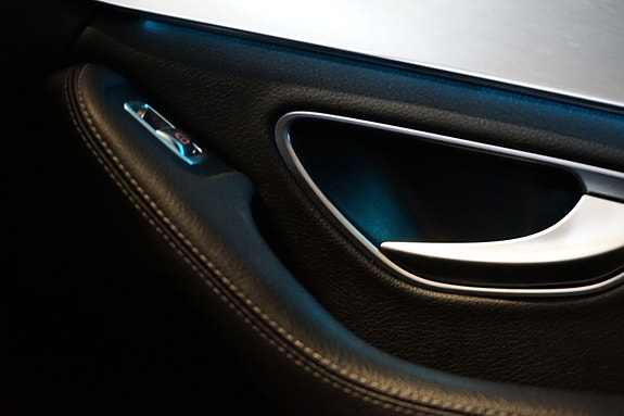 Mercedes-Benz C350 e 24 of 24