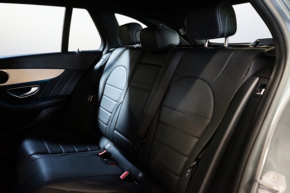 Mercedes-Benz C350 e 17 of 24