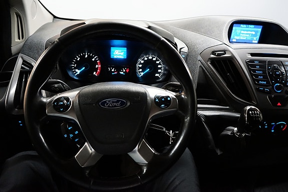 Ford Transit 24 of 26