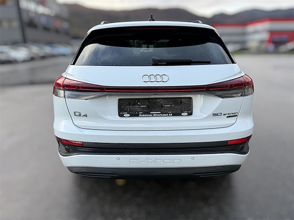 Audi Q4 e-tron 4 of 12
