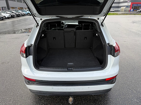Audi Q4 e-tron 12 of 12