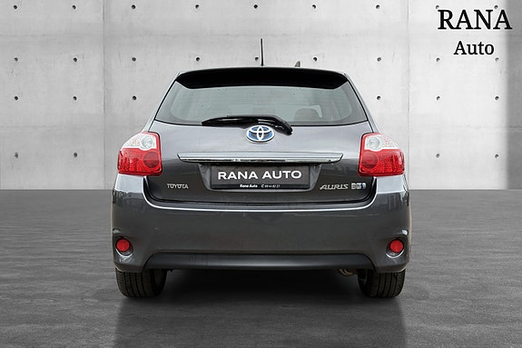 Toyota Auris 4 of 16