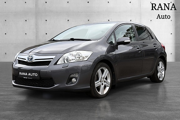Toyota Auris 2 of 16
