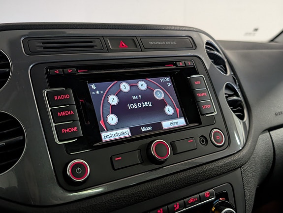 Volkswagen Tiguan 17 of 26