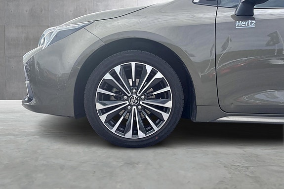 Toyota Corolla 13 of 13