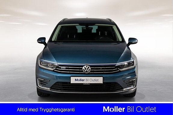 Volkswagen Passat 6 of 21