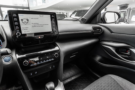 Toyota Yaris Cross 17 of 29