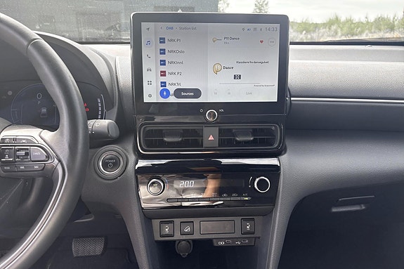 Toyota Yaris Cross 6 of 12
