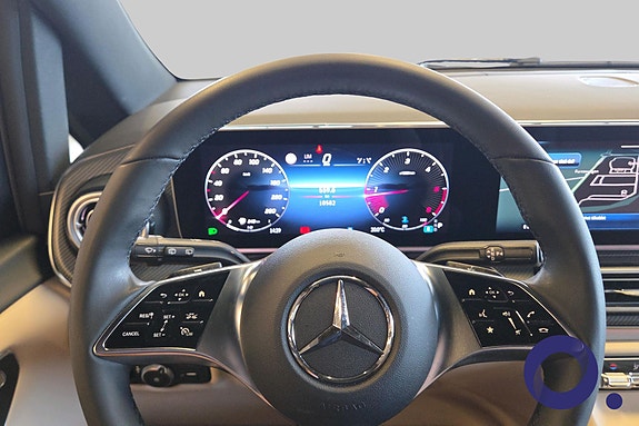 Mercedes-Benz V300 d 11 of 30