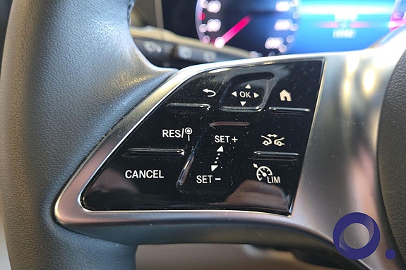Mercedes-Benz V300 d 12 of 30