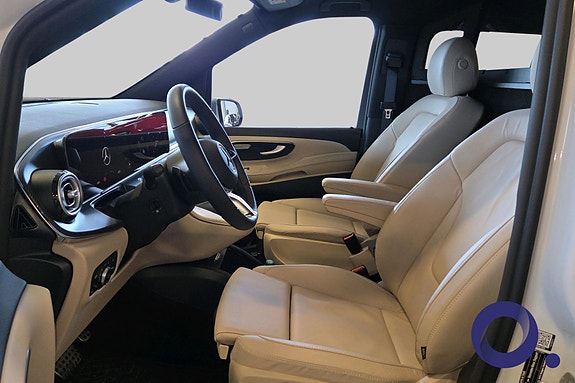 Mercedes-Benz V300 d 15 of 30