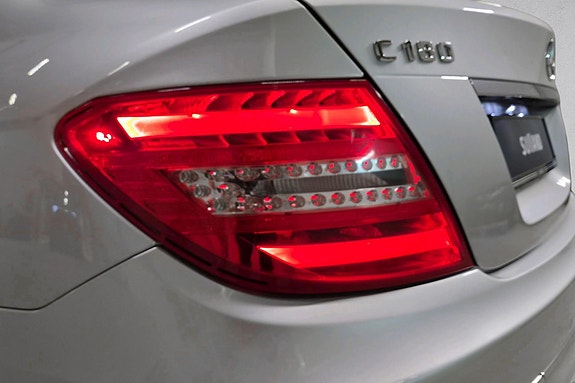 Mercedes-Benz C180 25 of 30