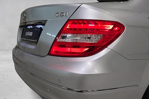 Mercedes-Benz C180 24 of 30
