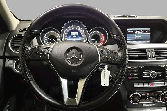 Mercedes-Benz C180 12 of 30
