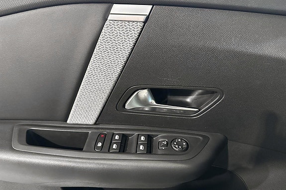 Citroen E-C4 17 of 28