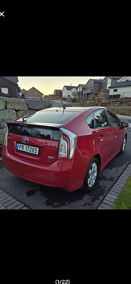 Toyota Prius 4 of 4
