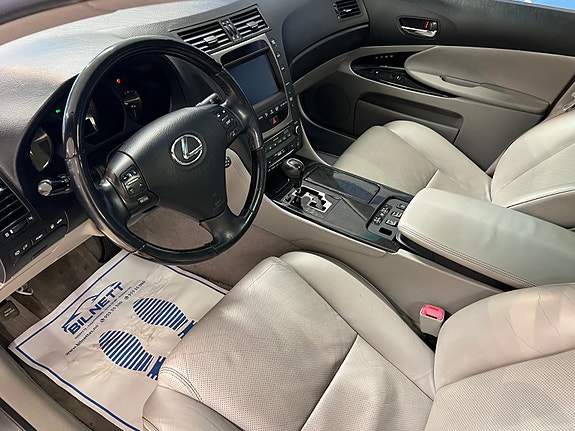 Lexus GS450h 17 of 30