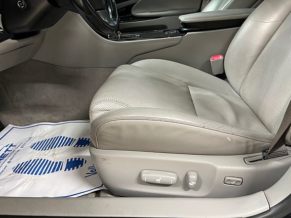 Lexus GS450h 15 of 30