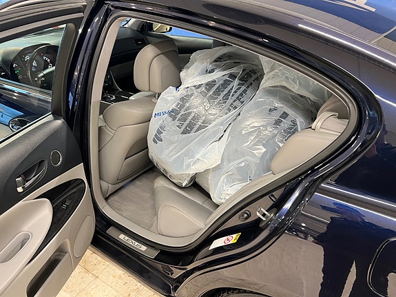Lexus GS450h 10 of 30