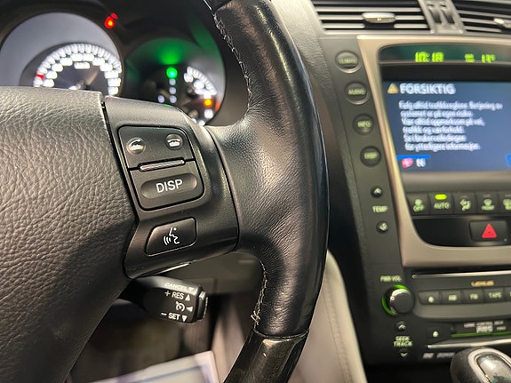Lexus GS450h 23 of 30