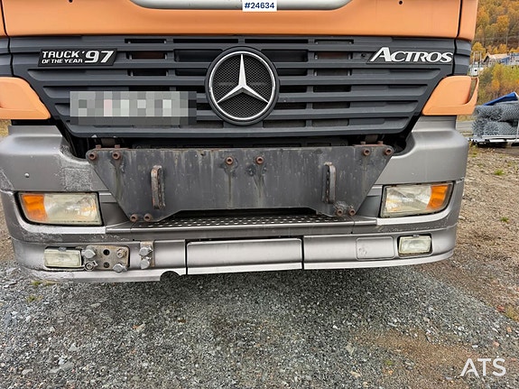 Mercedes-Benz Actros 2540 6x2 krokbil m/ 17T krok og brøyterigget. SE VIDEO 11 of 30