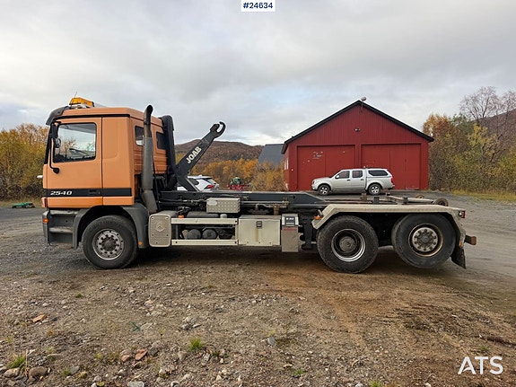 Mercedes-Benz Actros 2540 6x2 krokbil m/ 17T krok og brøyterigget. SE VIDEO 9 of 30