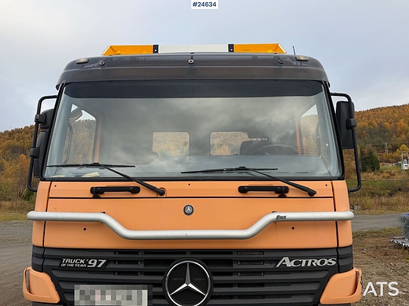 Mercedes-Benz Actros 2540 6x2 krokbil m/ 17T krok og brøyterigget. SE VIDEO 10 of 30