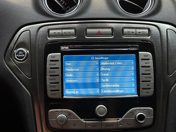 Ford Mondeo 15 of 25