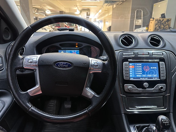 Ford Mondeo 11 of 25