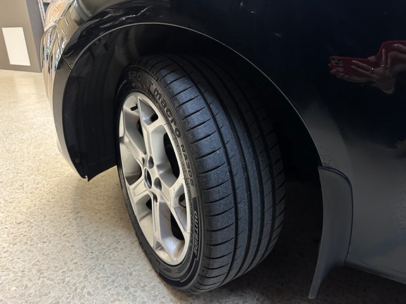 Ford Mondeo 19 of 25