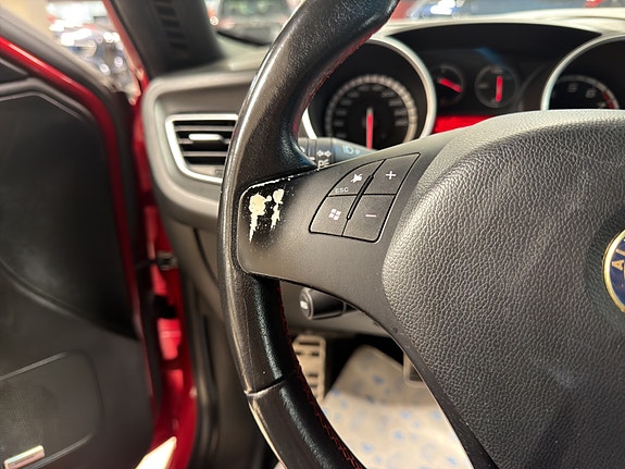 Alfa Romeo Giulietta 14 of 28