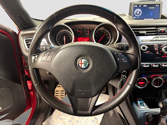 Alfa Romeo Giulietta 19 of 28